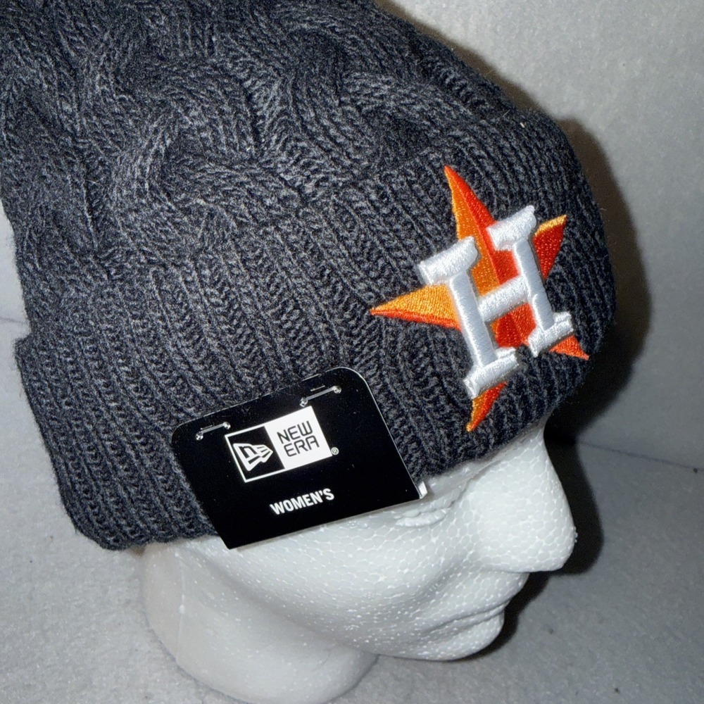 New Era Womens Houston Astros Black Cabled Knit Pom Beanie Hat - Picture 3 of 4